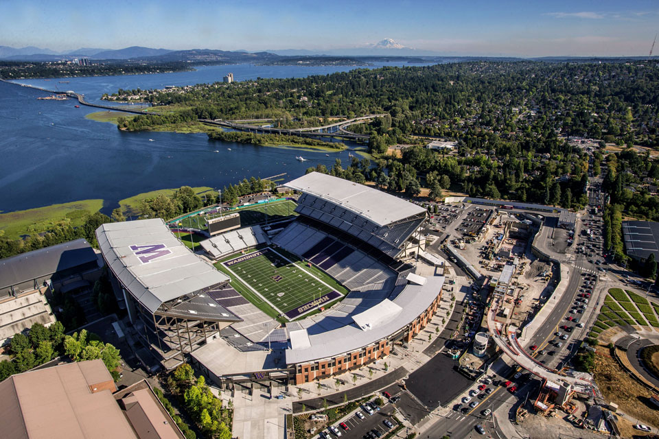 HuskyStadium2