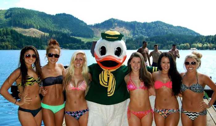 oregon-cheerleaders-lake-photos-1.jpg